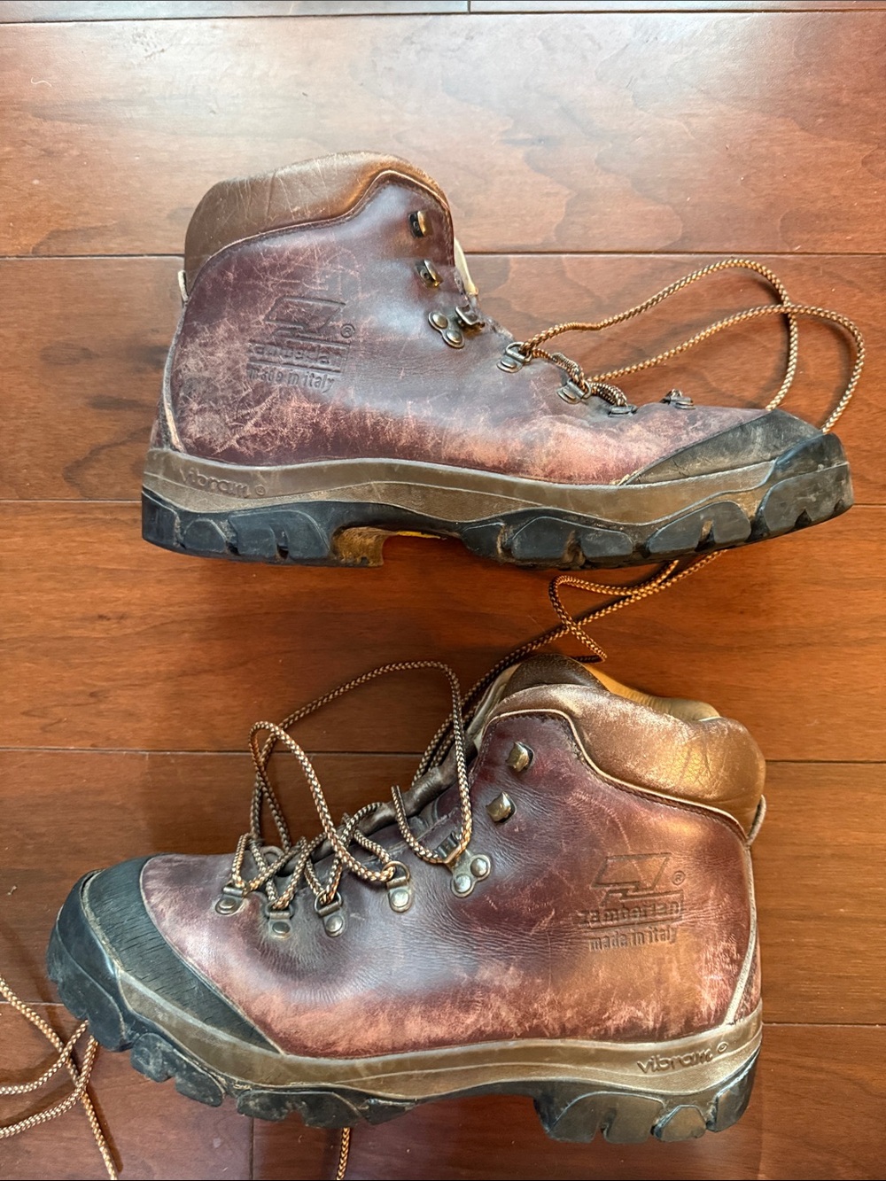 Men's vintage Zamberlan size 10 Brown Leather Hiking hook lace Boots